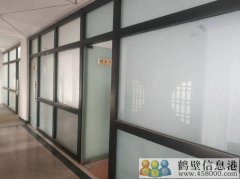 出租市中心辦公室4間，交通便利，價格面議